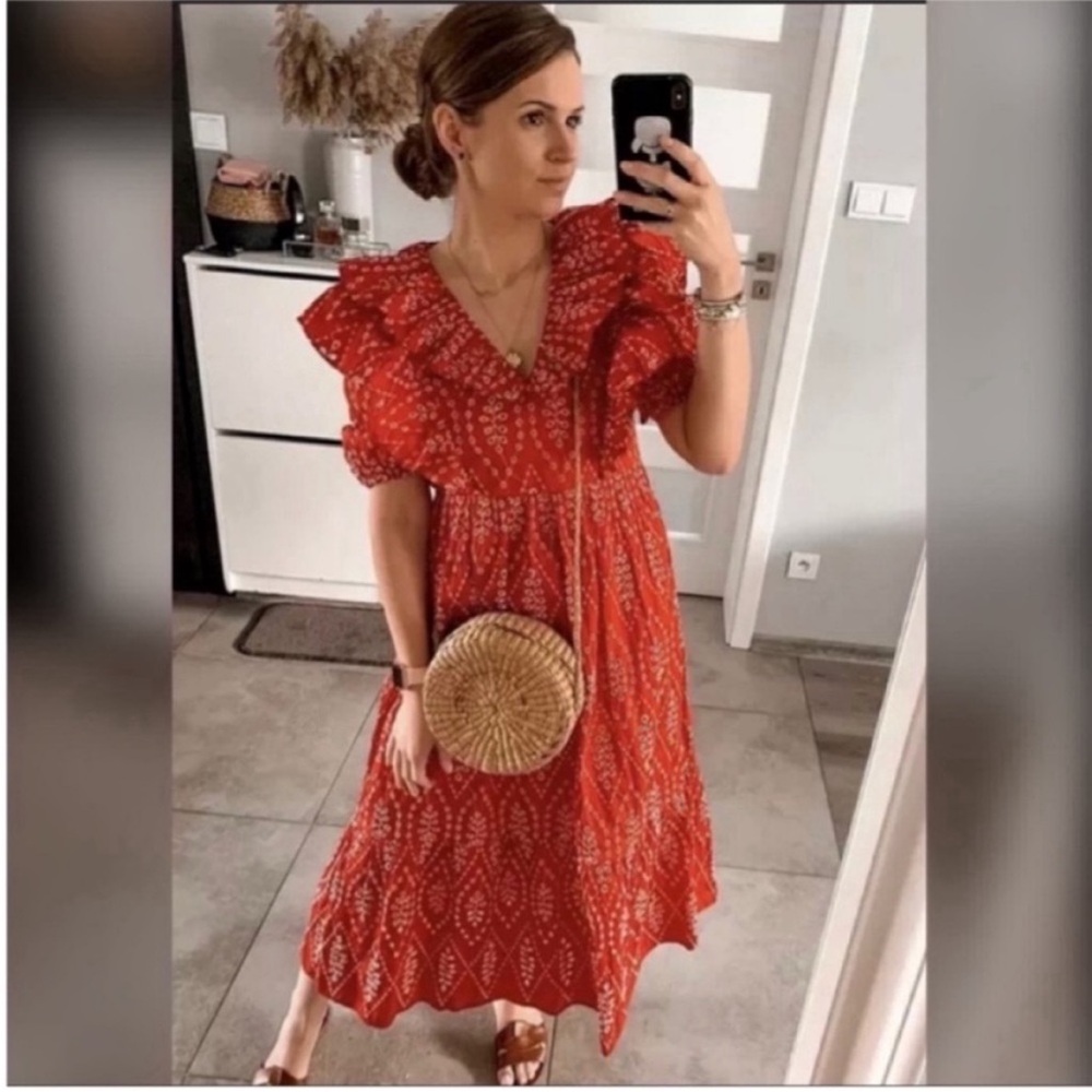 ZARA DRESS WITH CUTWORK EMBROIDERY PUFF SLEEVES MIDI RED - Picture 9 of 15